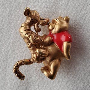 Disney Winnie the Pooh and Tigger Pouncing Pin Enamel Gold tone Metal